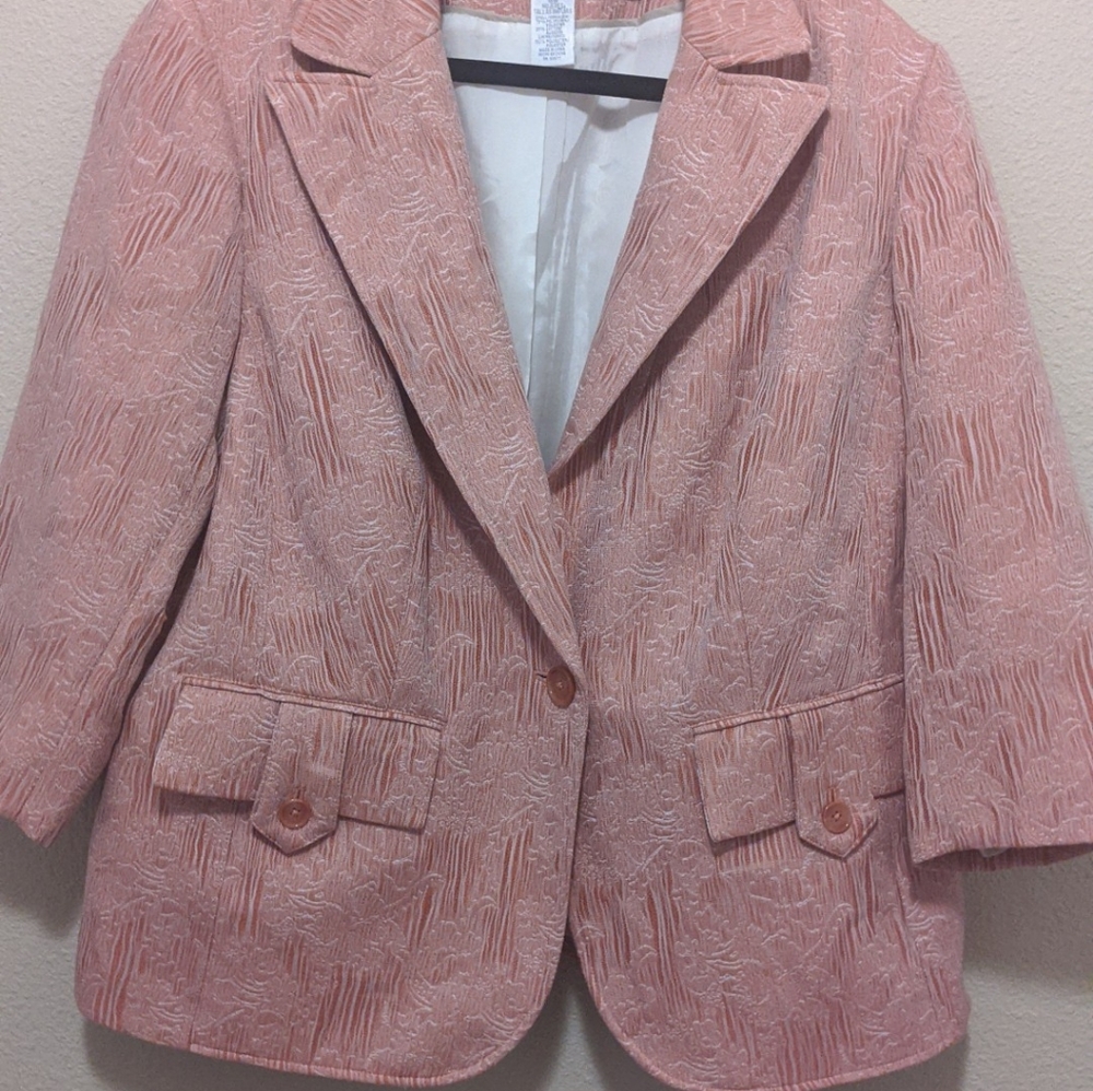 Size 18w women's Worthington Blazer